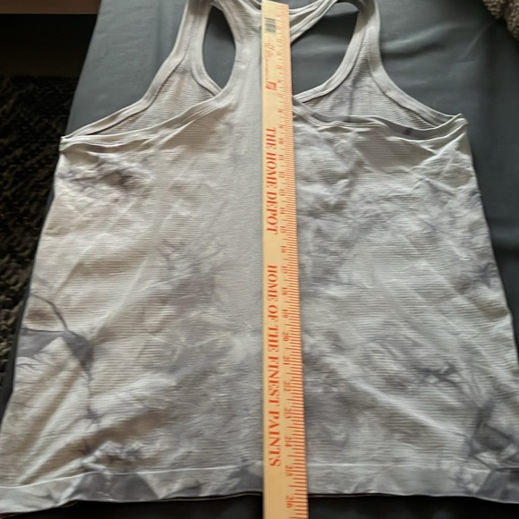 Swiftly Tech Racerback 2.0 Size 12 - Picture 7 of 9